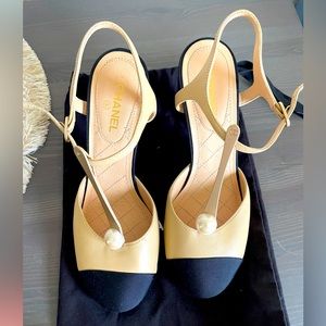 Authentic Chanel heels excellent condition